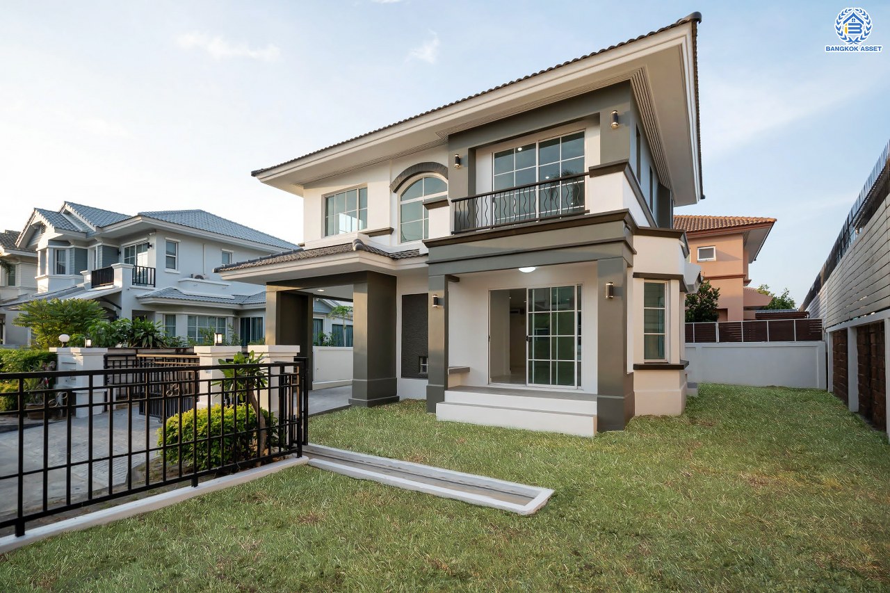 บ้านมือสองตกแต่งใหม่ แบรนด์ LH โครงการ มัณฑนา เพชรเกษม81 หลังมุม กว้างขวาง พร้อมรองรับทุกความสุข บนเนื้อที่ 69.3 ตร.ว. พื้นที่ใช้สอยกว่า 182.5 ตร.ม. พร้อมฟังก์ชัน 3 ห้องนอน 3 ห้องน้ำ จอดรถได้ 1 คัน บนทำเลเชื่อมต่อสู่ ถ.เพชรเกษม, ถ.พุทธมณฑลสาย4 ใกล้เดอะมอลล์ บางแค และม.มหิดล